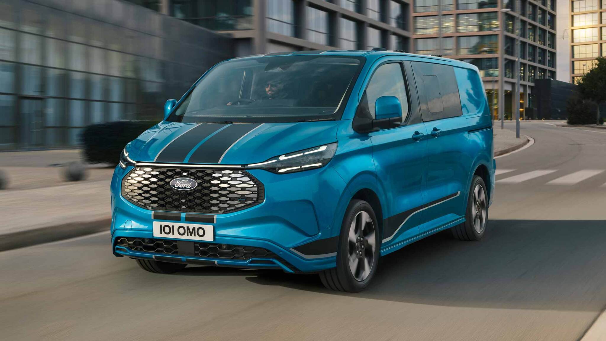 Ford Transit Custom van de Passagers : photo du produit rappelé le 11/09/2026