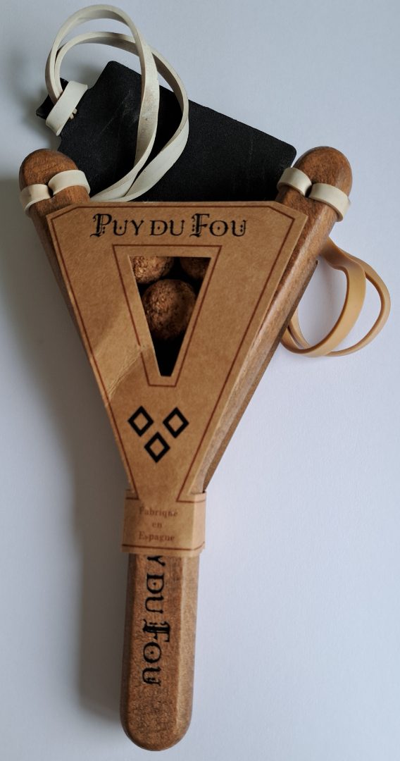 Lance pierre avec 3 balles liège Puy du Fou : photo du produit rappelé le 20/08/2026